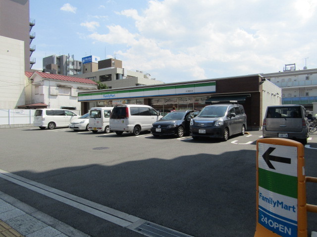 ファミリーマート立川南通り店