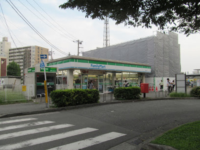 ファミリーマート西武拝島店