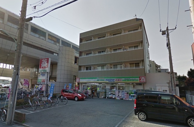 ウエルシア グリーンシア・ミニストップサテライト万願寺店