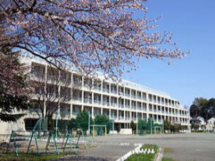 府中市立南白糸台小学校