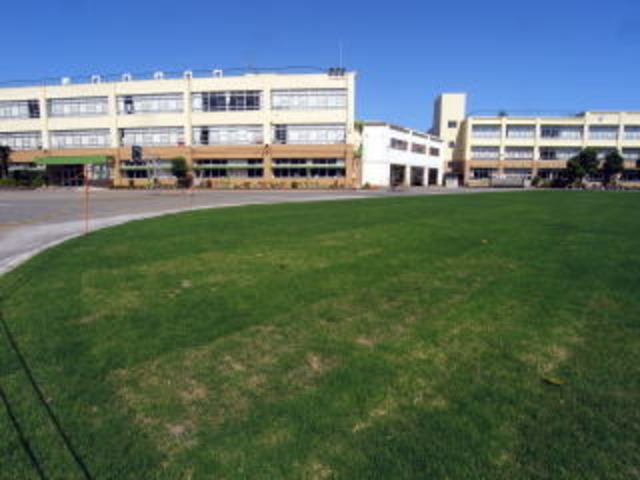 立川市立新生小学校