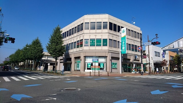 りそな銀行福生支店