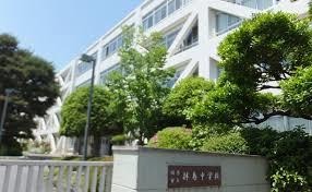 昭島市立拝島中学校